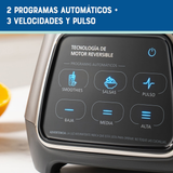 Licuadora Oster® programas automáticos con tecnología reversible, pantalla táctil y vaso BLend-N-Go BLSTPYG1312XBG