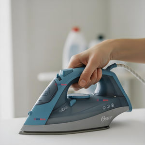 Plancha de vapor Oster® con base de cerámica GCSTBS6052