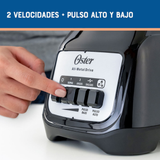 Licuadora Oster® 2 velocidades más pulso y vaso de vidrio BLSTKAGBPB